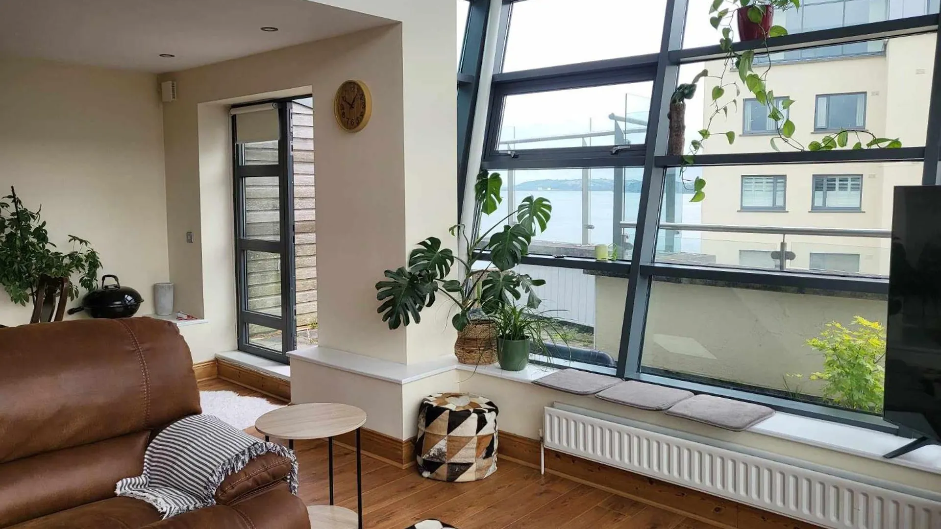 Panoramic Two-Bedroom Penthouse Cork 0*,  Ireland