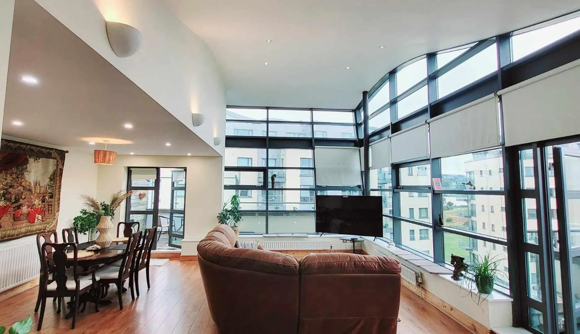 Apartment Panoramic Two-Bedroom Penthouse Cork